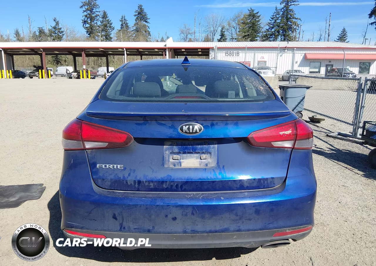 2018 Kia Forte S VIN:3KPFL4A71JE171515 - 16