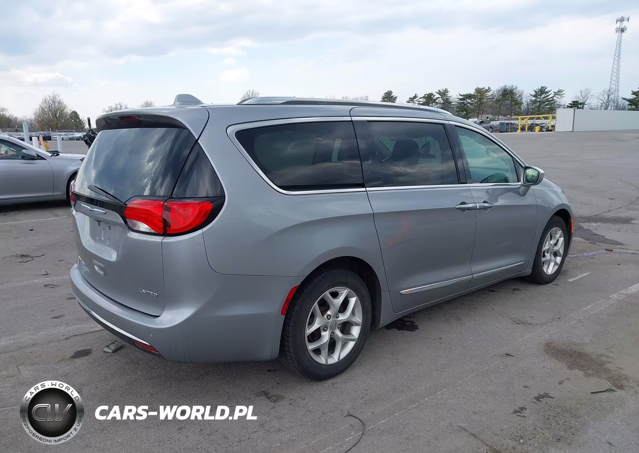 2020 Chrysler Pacifica Limited VIN:2C4RC1GG4LR283598 - 4