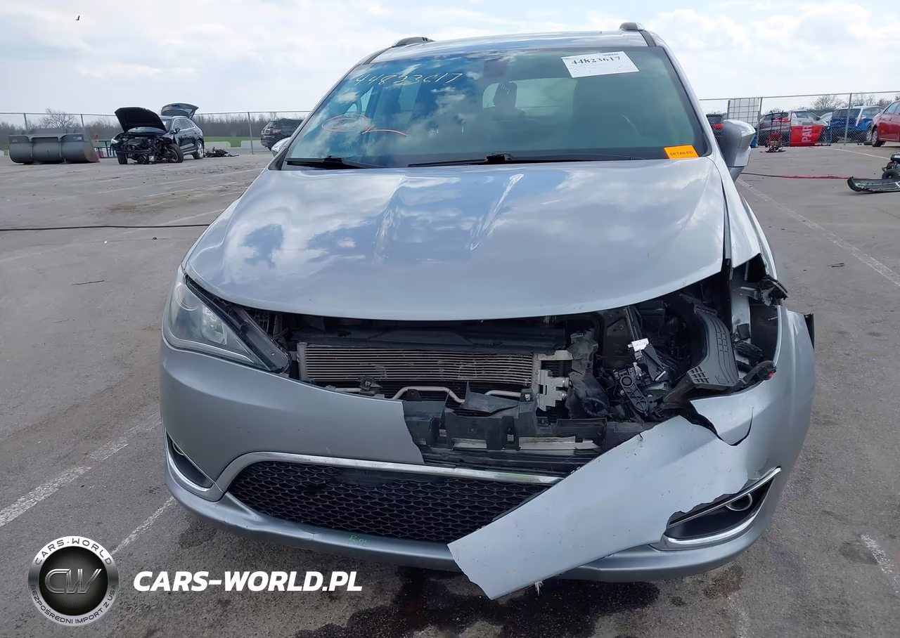 2020 Chrysler Pacifica Limited VIN:2C4RC1GG4LR283598 - 6