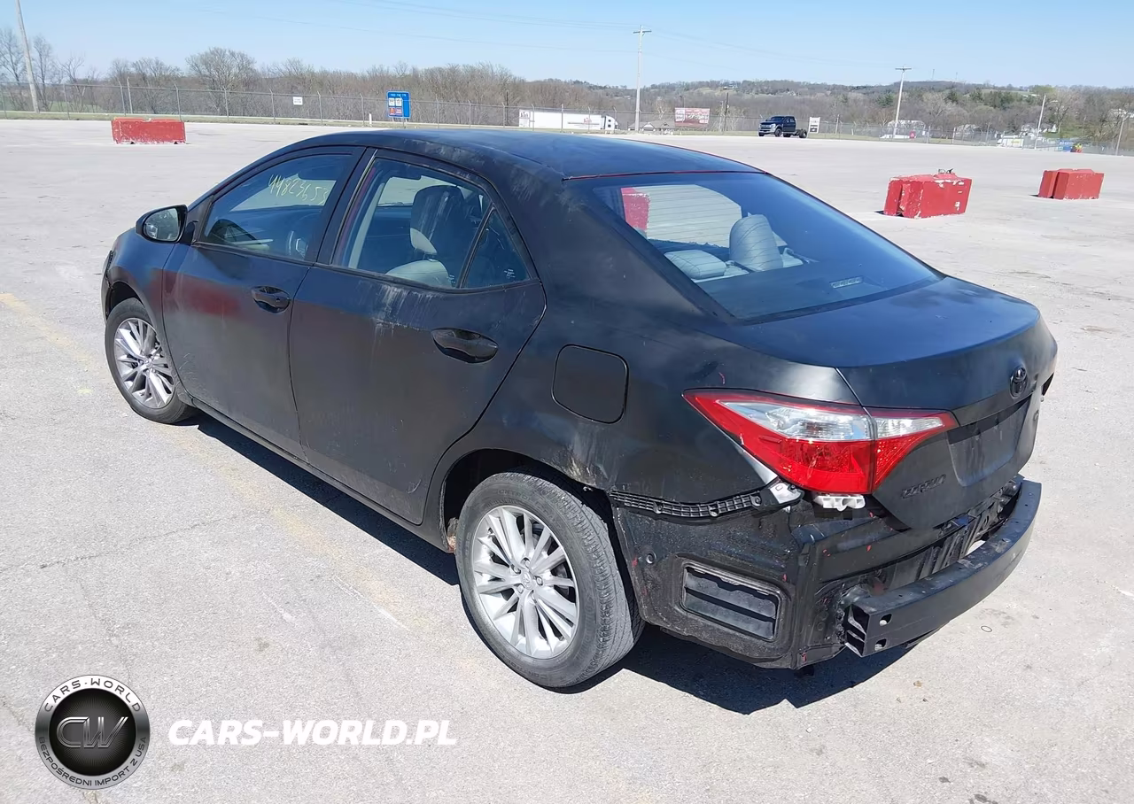 2015 Toyota Corolla Le Plus VIN:5YFBURHE4FP350652 - 3