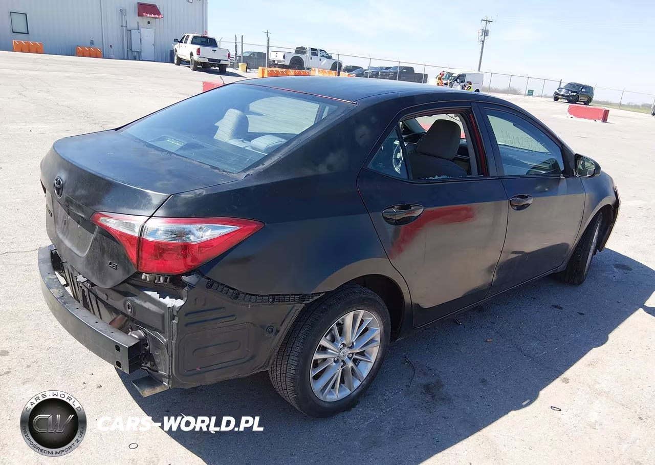 2015 Toyota Corolla Le Plus VIN:5YFBURHE4FP350652 - 4