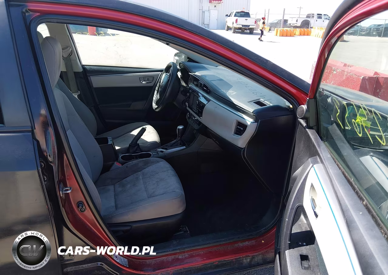 2015 Toyota Corolla Le Plus VIN:5YFBURHE4FP350652 - 5