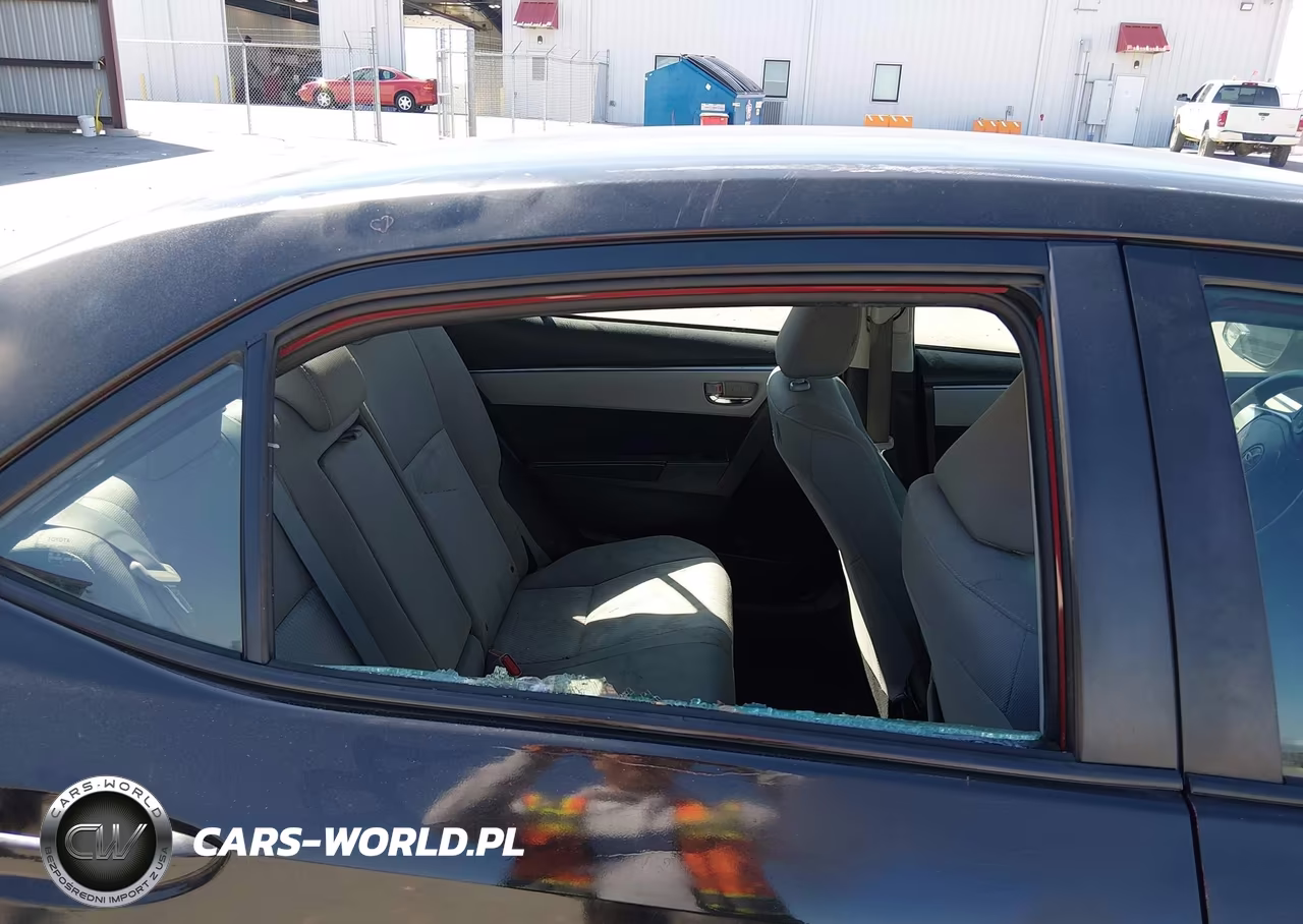 2015 Toyota Corolla Le Plus VIN:5YFBURHE4FP350652 - 6