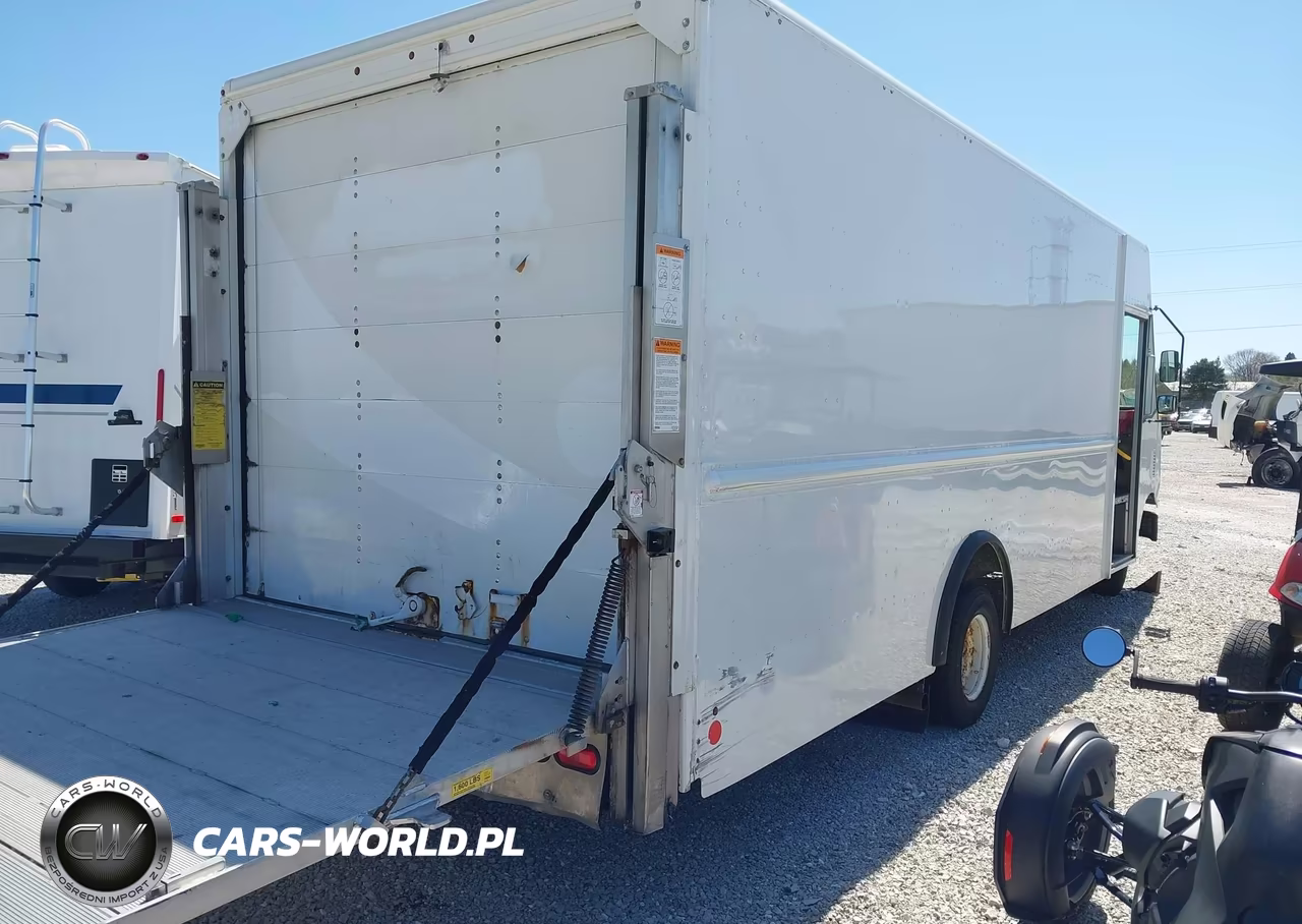 2016 Ford E-450 Stripped VIN:1FC3E4KL2GDC08977 - 4