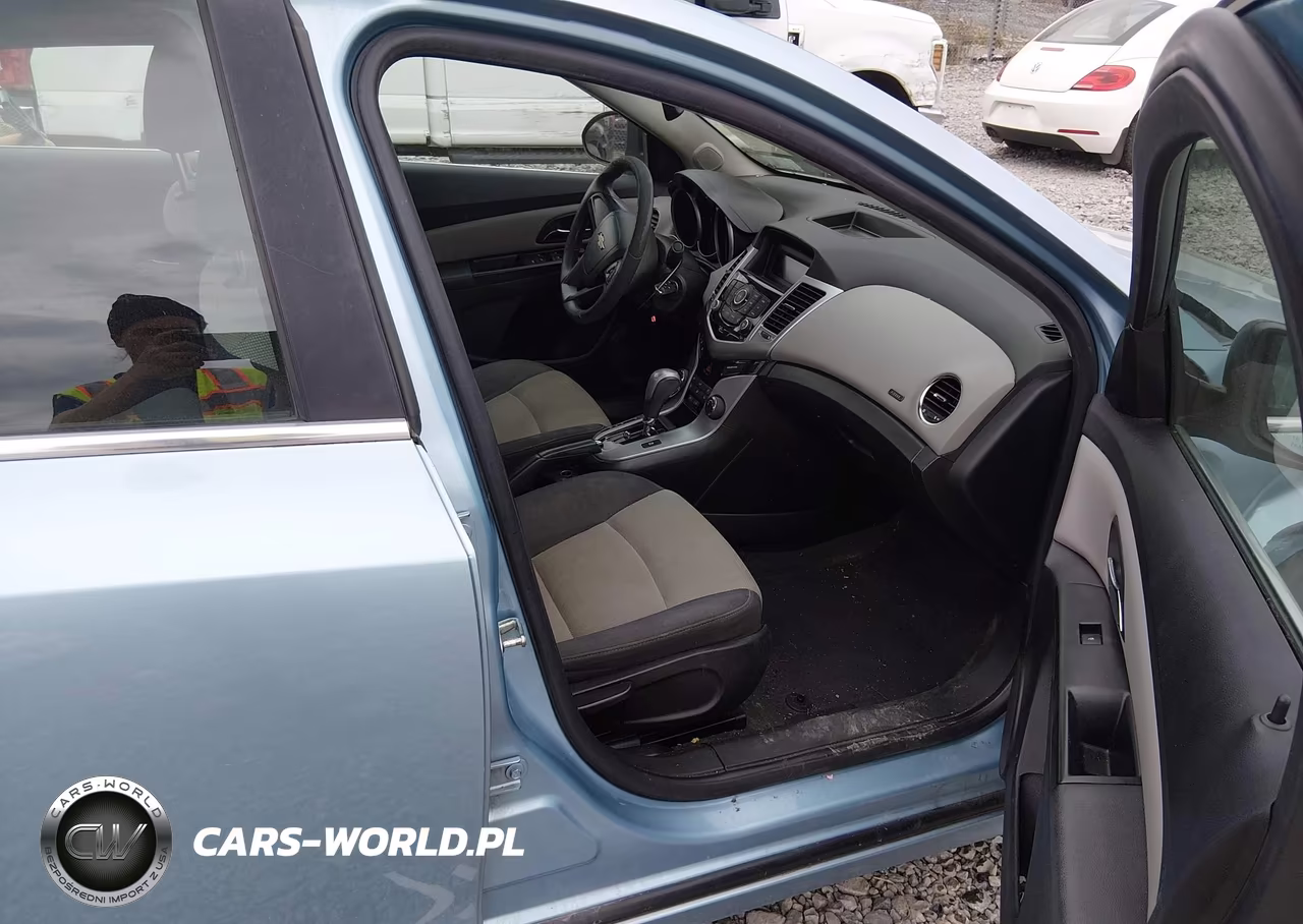 2012 Chevrolet Cruze Ls VIN:1G1PC5SH8C7309855 - 5