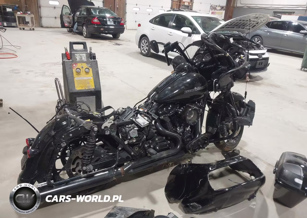 2020 Harley-Davidson Fltrxs VIN:1HD1KTP12LB644220 - 4