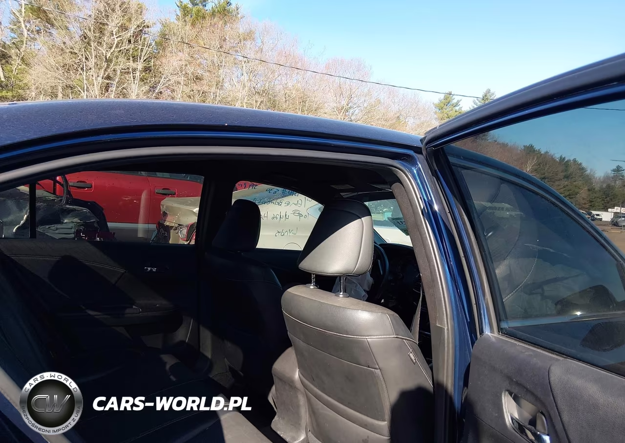 2017 Honda Accord Sport VIN:1HGCR2F58HA268240 - 8