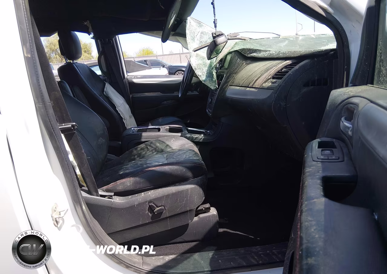 2019 Dodge Grand Caravan Gt VIN:2C4RDGEG1KR564985 - 5