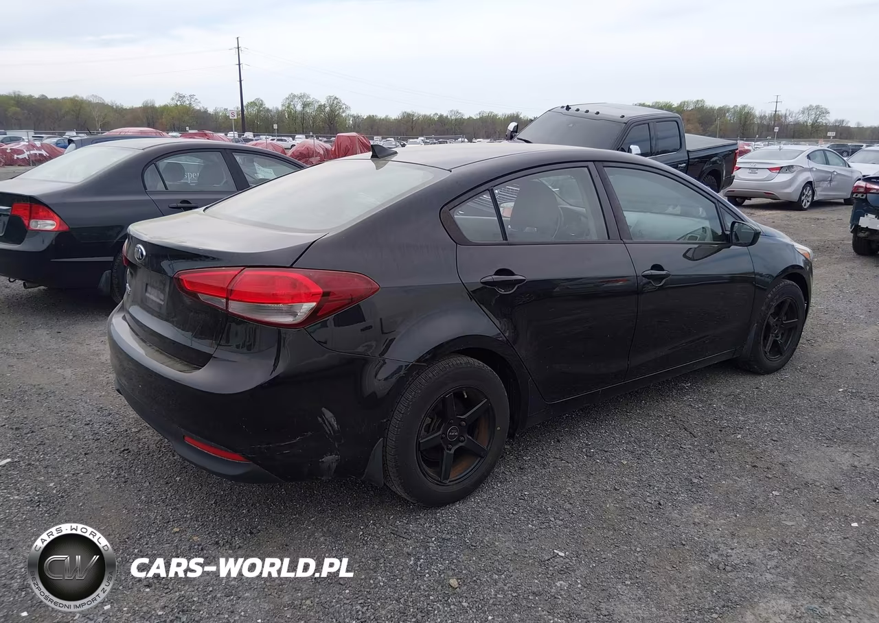 2017 Kia Forte Lx VIN:3KPFK4A7XHE020783 - 4