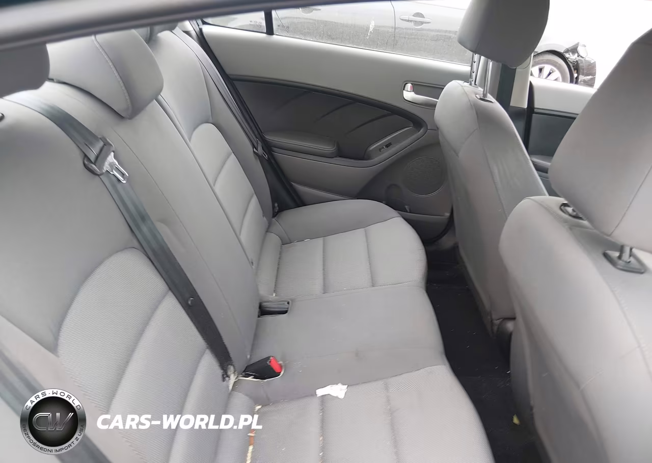 2017 Kia Forte Lx VIN:3KPFK4A7XHE020783 - 5