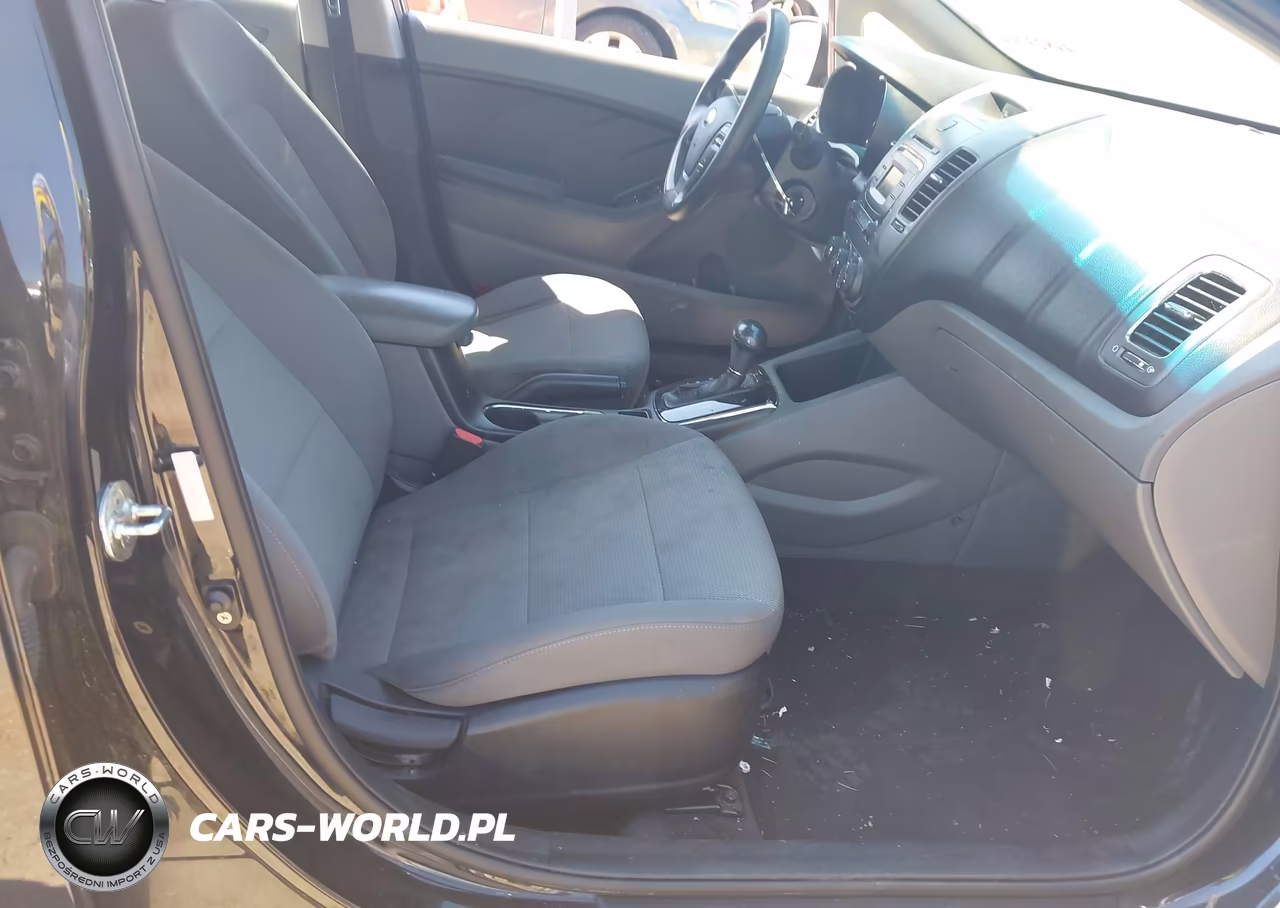 2018 Kia Forte Lx VIN:3KPFK4A70JE229262 - 5