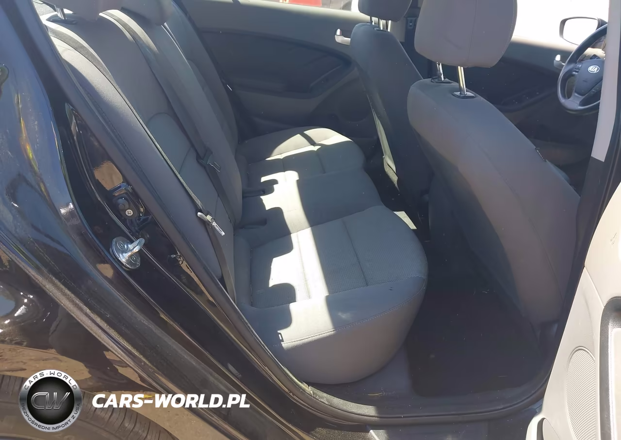 2018 Kia Forte Lx VIN:3KPFK4A70JE229262 - 8