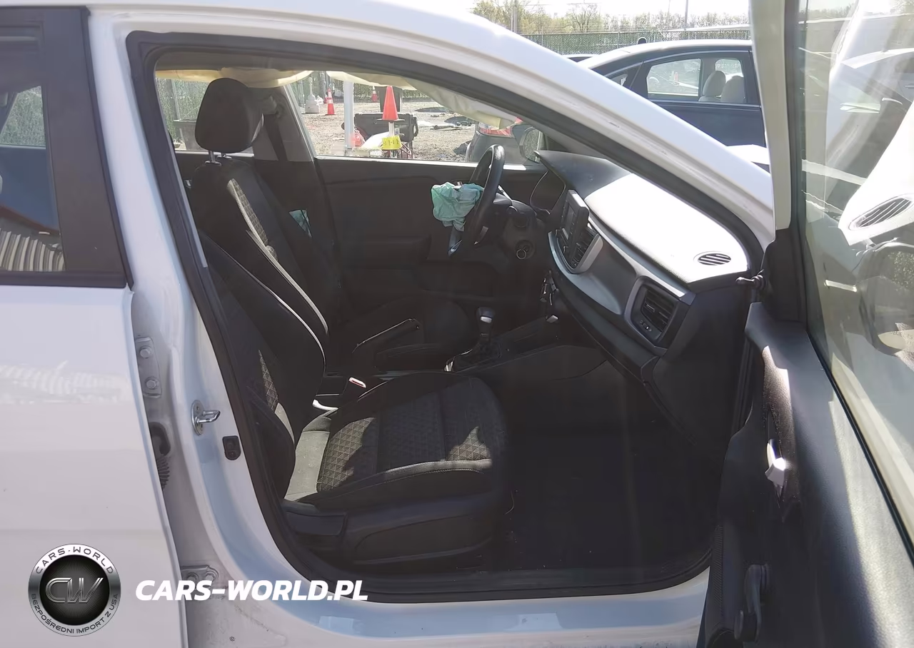 2018 Kia Rio Lx VIN:3KPA24ABXJE069390 - 5