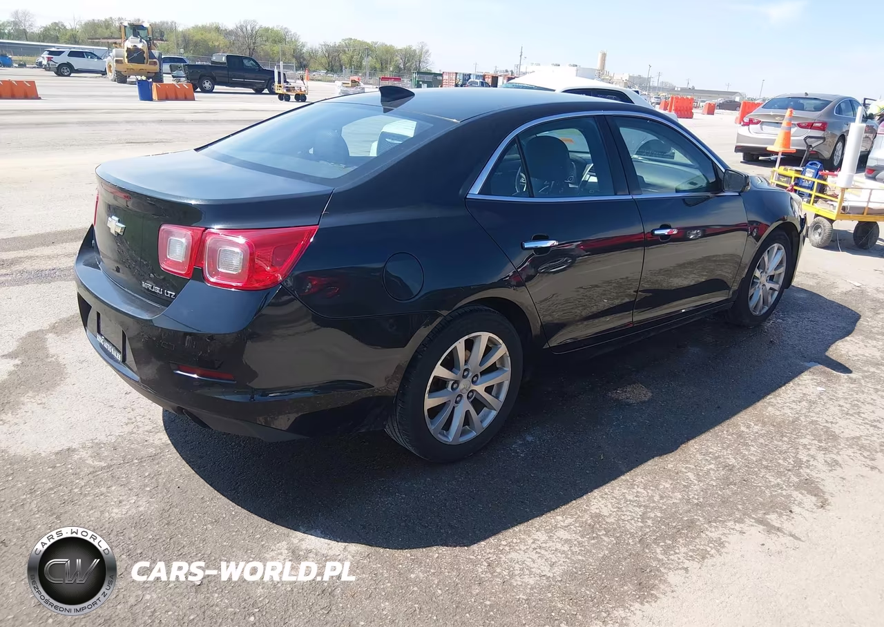 2015 Chevrolet Malibu 1Lz VIN:1G11F5SLXFF277969 - 4