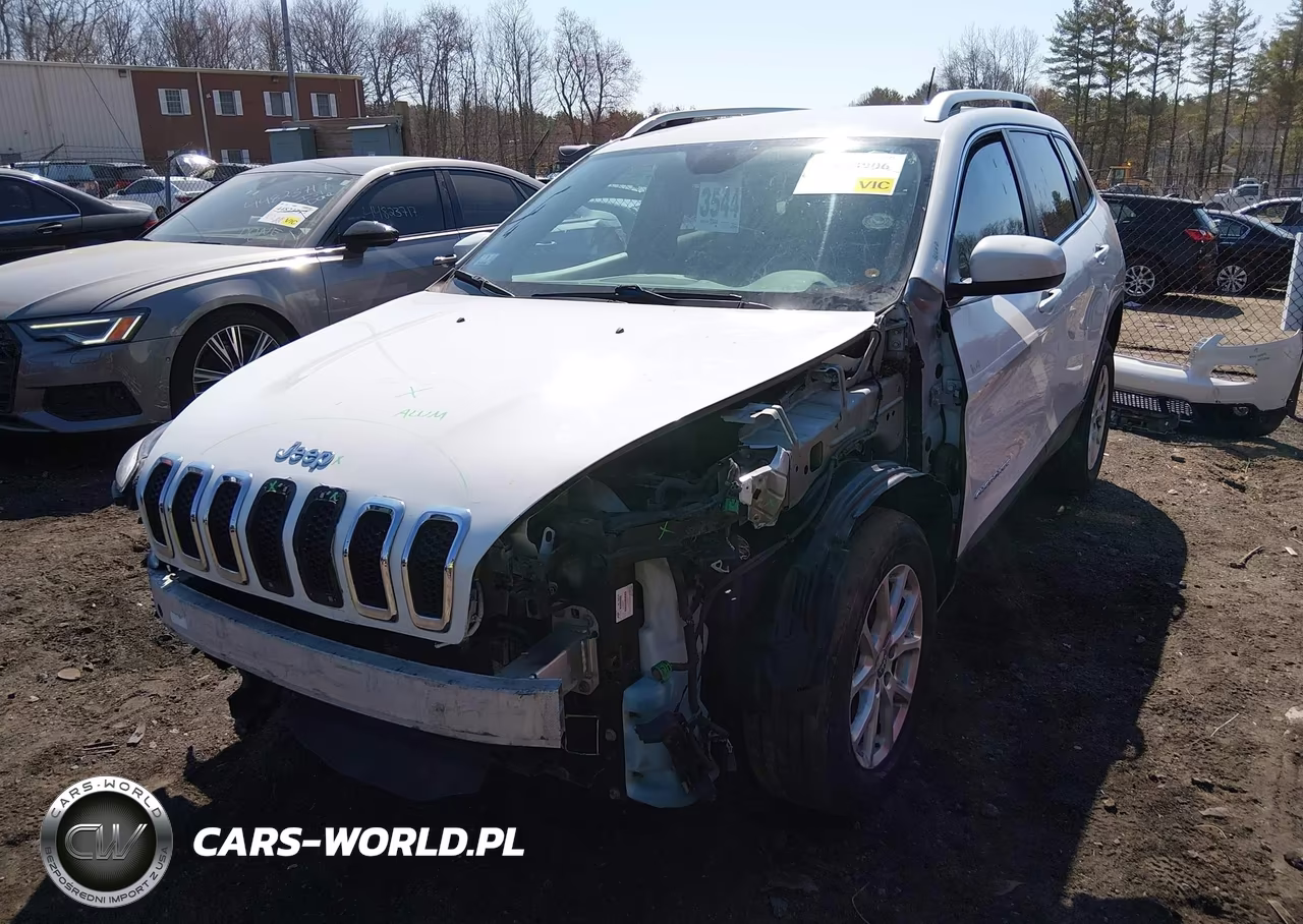 2016 Jeep Cherokee Latitude VIN:1C4PJMCBXGW359718 - 2