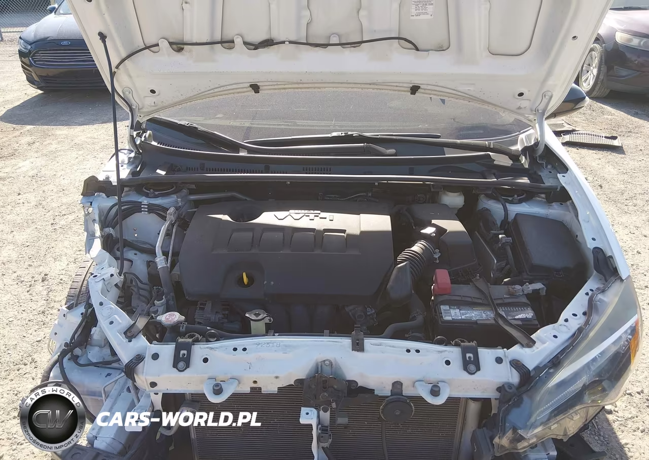 2018 Toyota Corolla Le VIN:2T1BURHE2JC014135 - 10