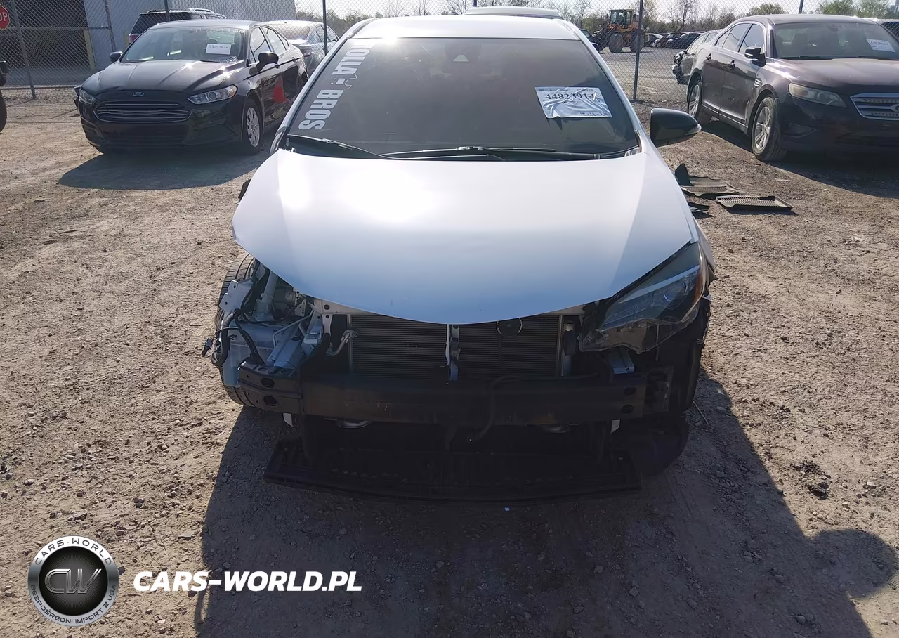 2018 Toyota Corolla Le VIN:2T1BURHE2JC014135 - 13