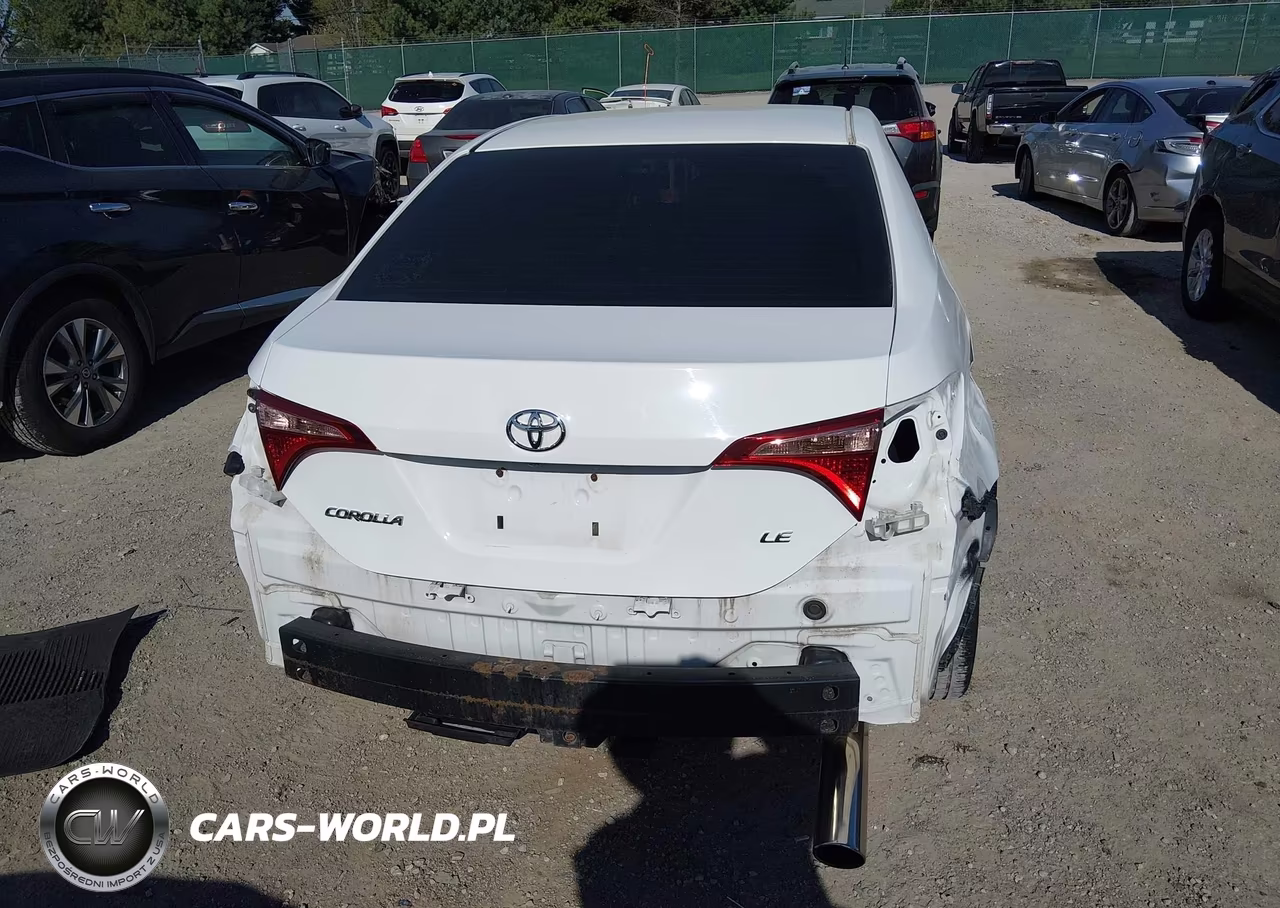 2018 Toyota Corolla Le VIN:2T1BURHE2JC014135 - 17