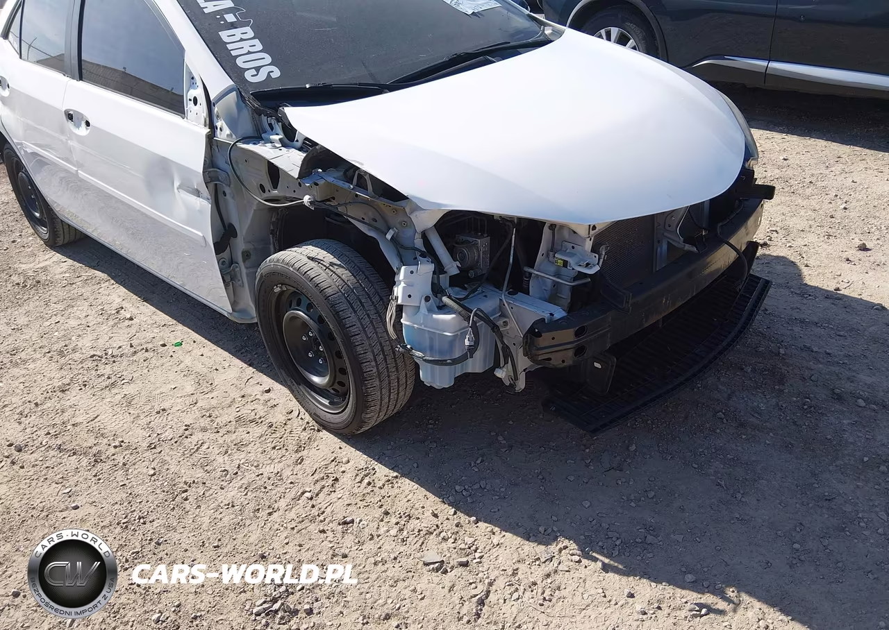 2018 Toyota Corolla Le VIN:2T1BURHE2JC014135 - 6