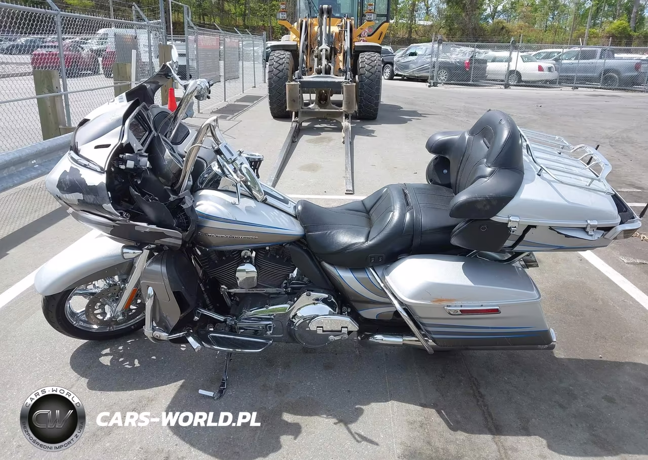 2016 Harley-Davidson Fltruse Cvo Road Glide VIN:1HD1TAN11GB950710 - 13