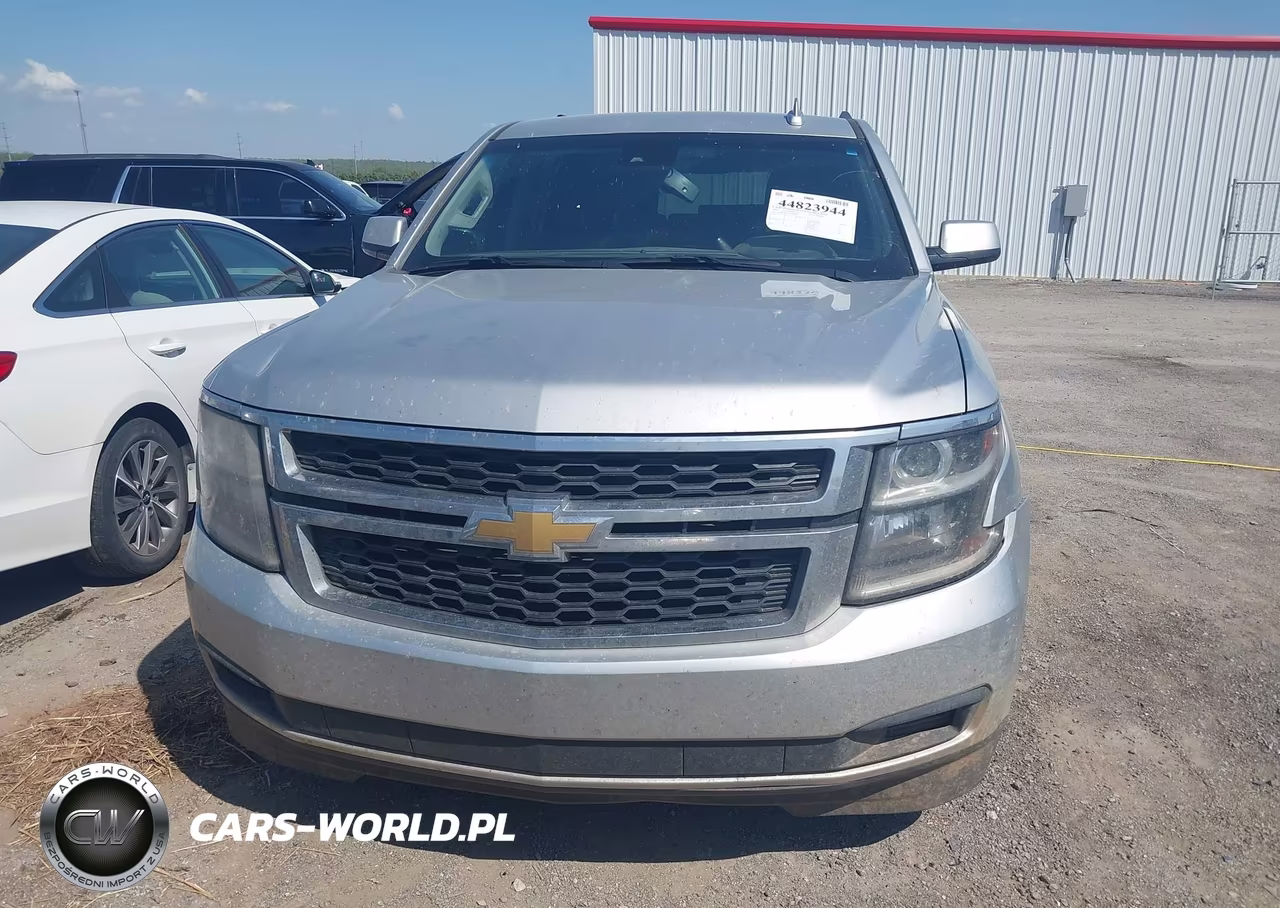 2019 Chevrolet Suburban Lt VIN:1GNSKHKC2KR380702 - 12