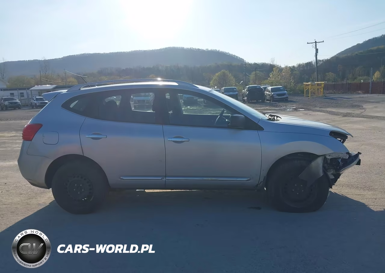 2015 Nissan Rogue Select S VIN:JN8AS5MV4FW769824 - 14