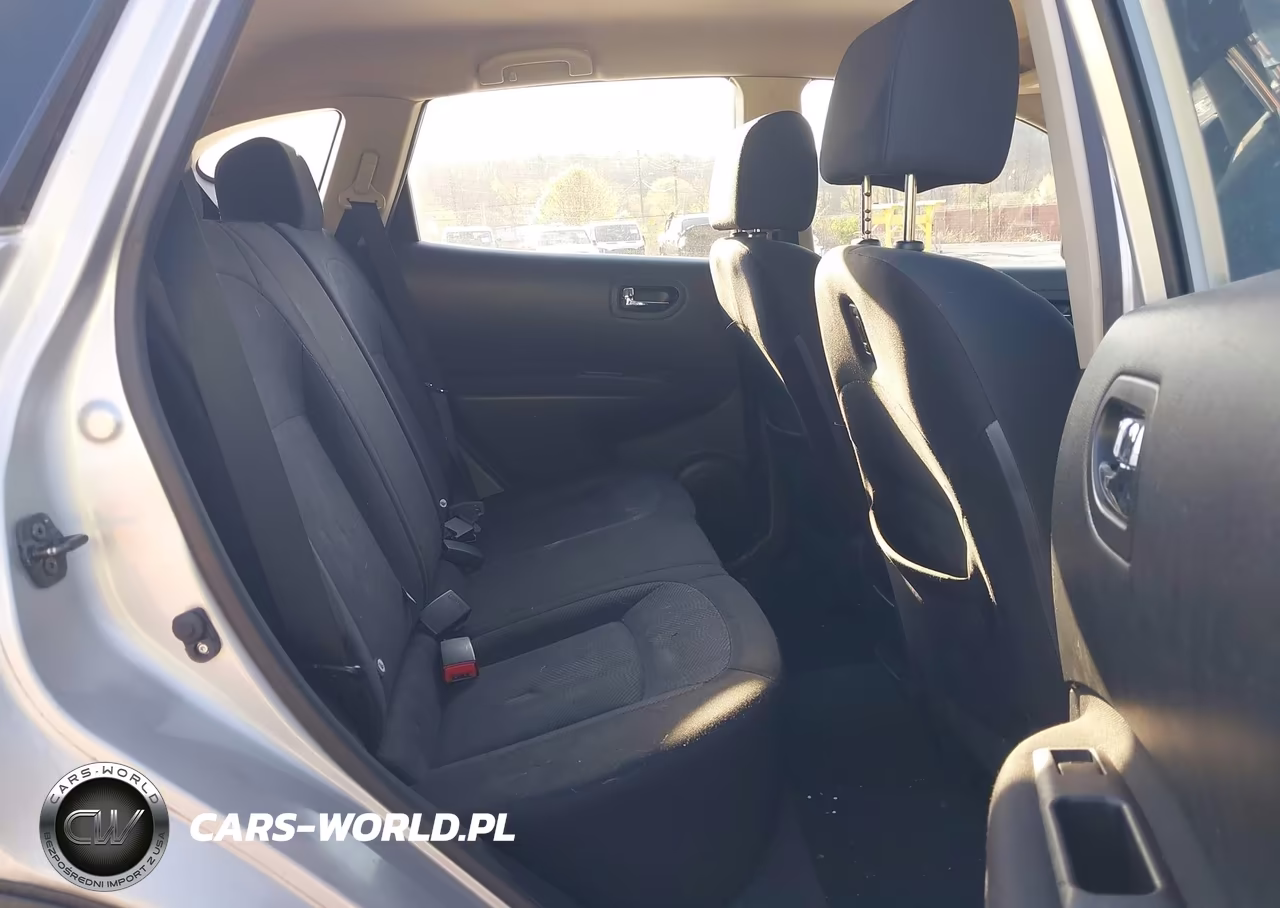 2015 Nissan Rogue Select S VIN:JN8AS5MV4FW769824 - 8