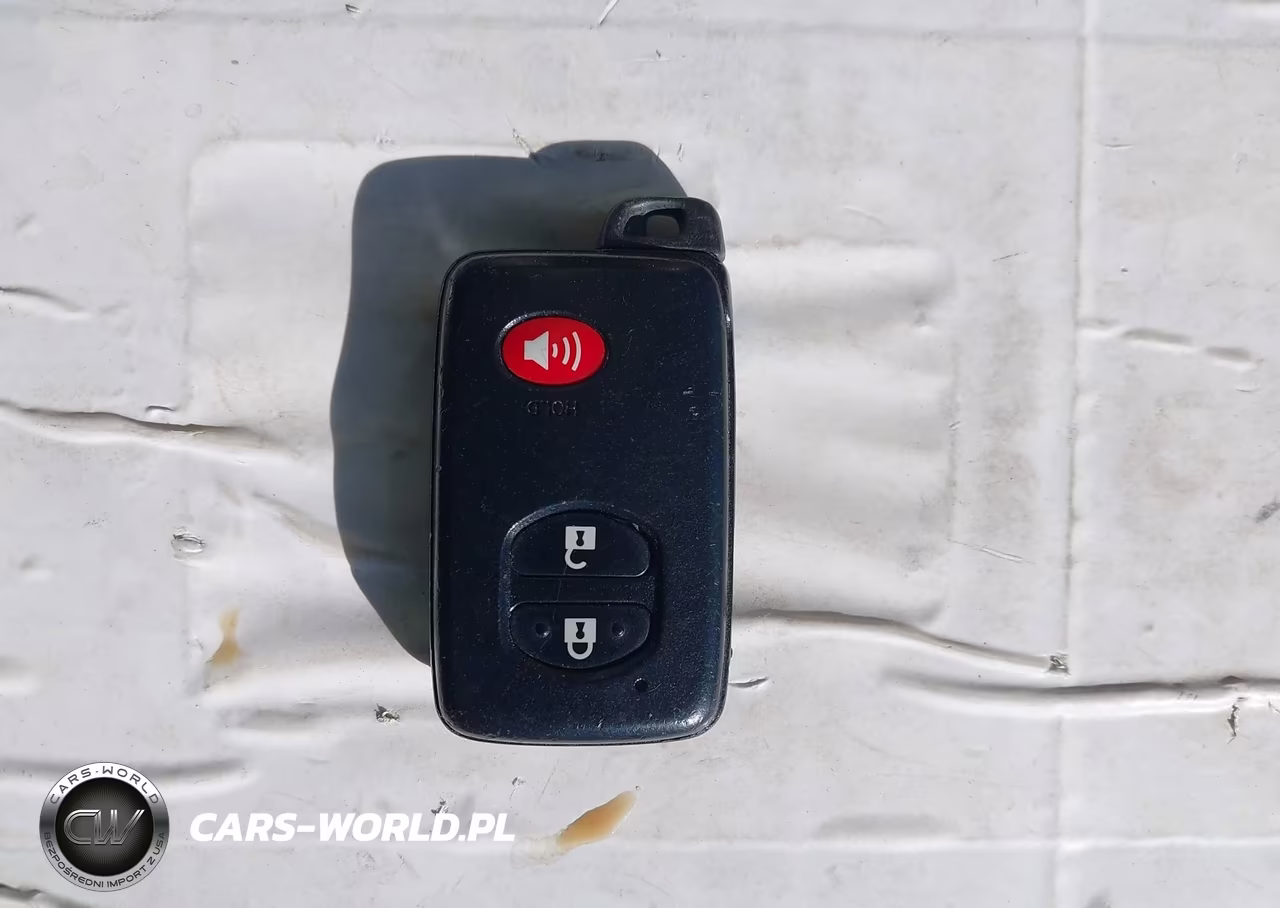 2013 Toyota Prius Two VIN:JTDKN3DU8D0355514 - 11