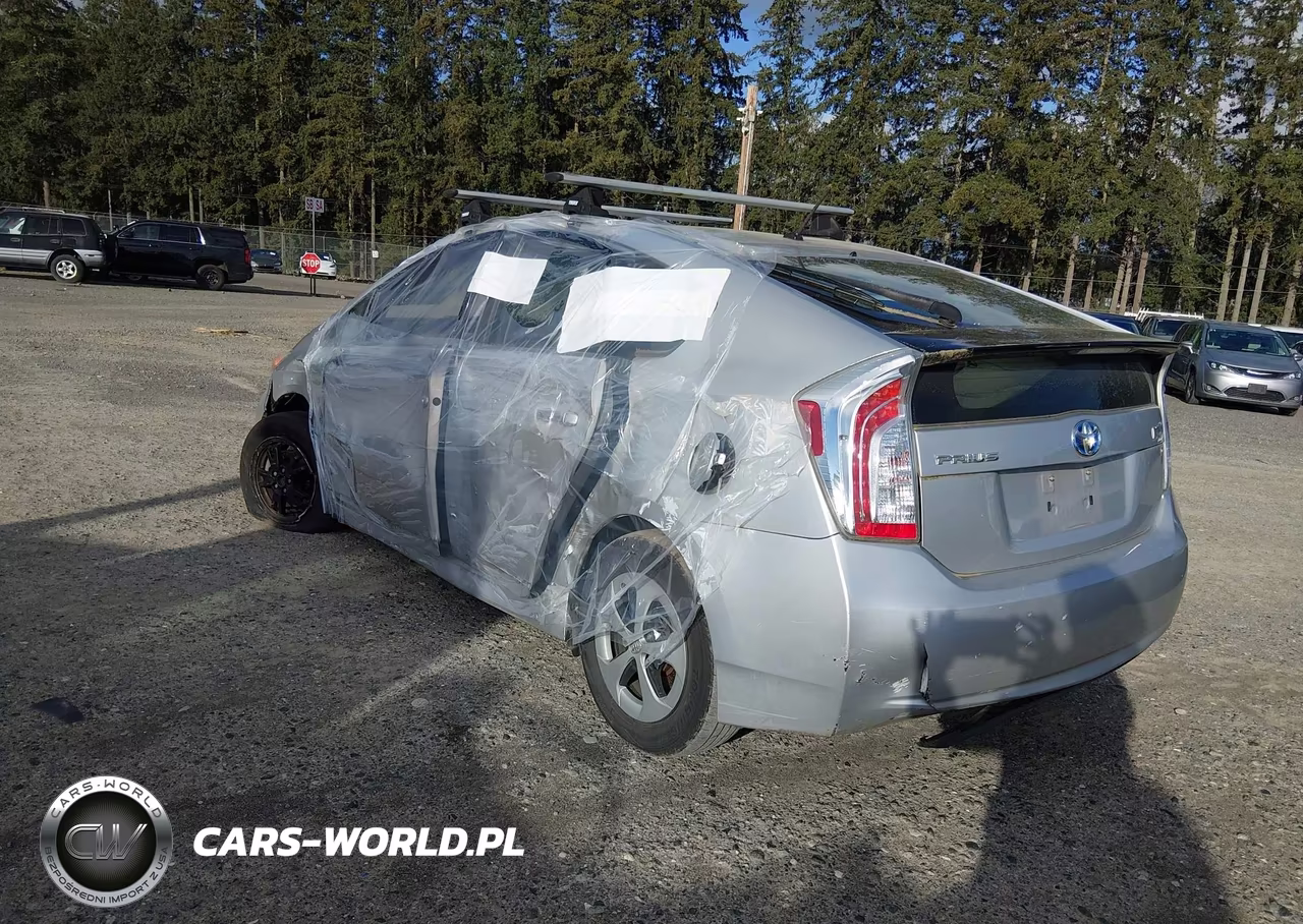 2013 Toyota Prius Two VIN:JTDKN3DU8D0355514 - 3
