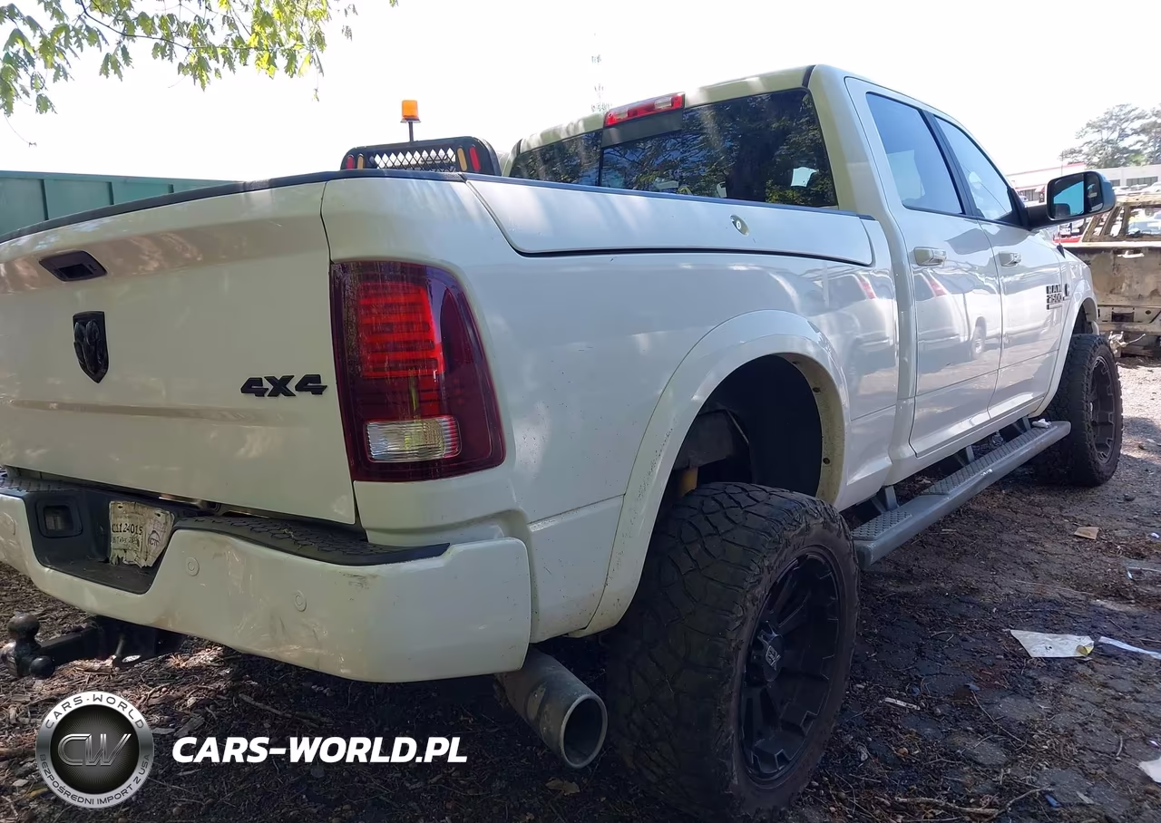 2017 Ram 2500 Laramie 4X4 6'4 Box VIN:3C6UR5FL6HG586384 - 4