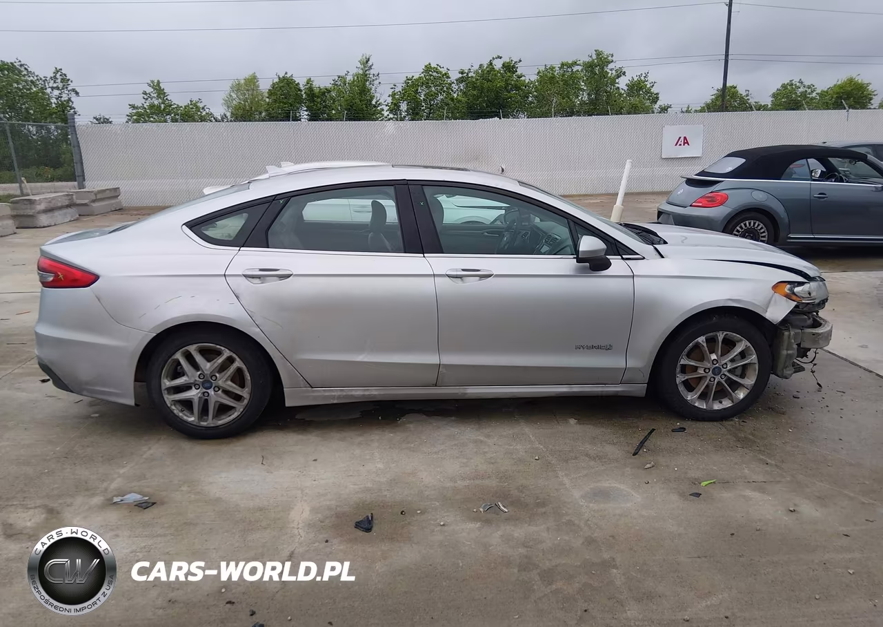 2019 Ford Fusion Hybrid Se VIN:3FA6P0LU7KR106619 - 13