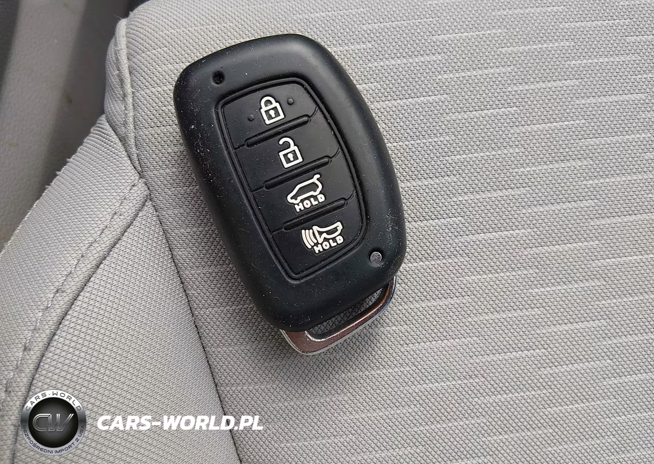 2019 Hyundai Tucson Value VIN:KM8J3CA42KU068371 - 11