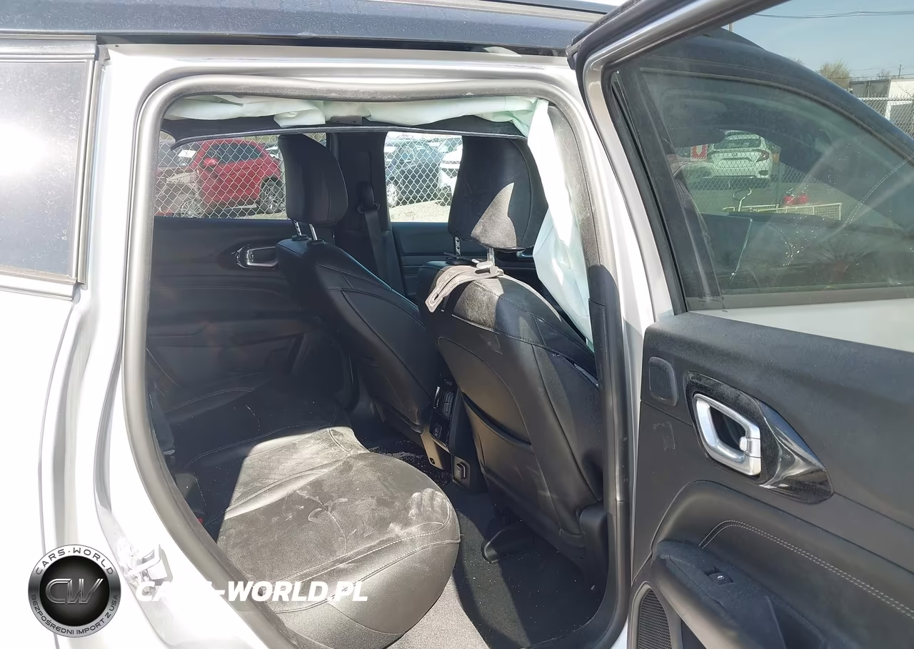 2024 Jeep Compass Limited 4X4 VIN:3C4NJDCN4RT173277 - 8
