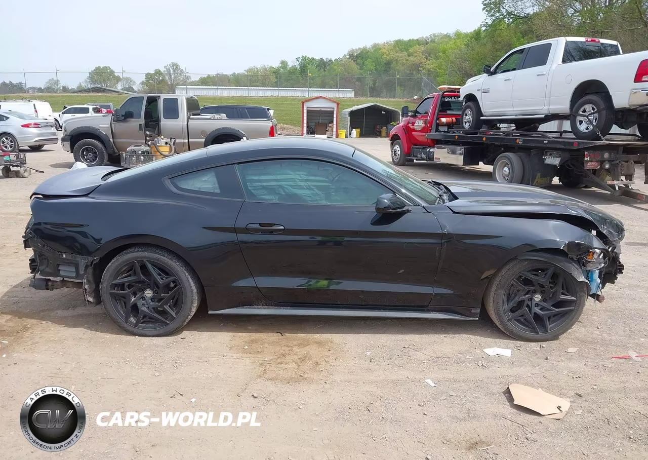 2017 Ford Mustang V6 VIN:1FA6P8AMXH5301420 - 14