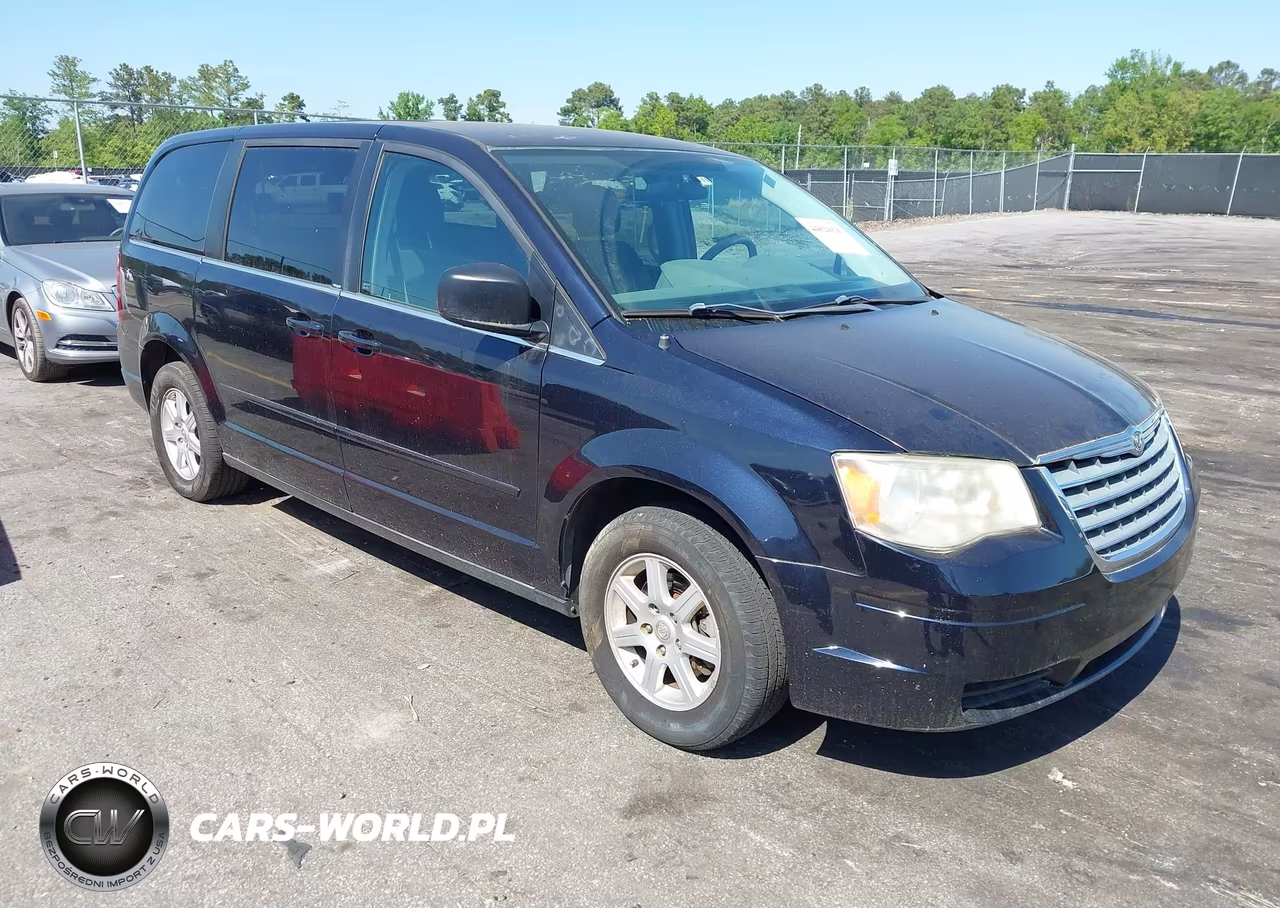 2010 Chrysler Town & Country Lx