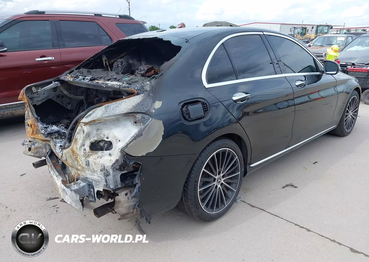 2021 Mercedes-Benz C 300 Sedan VIN:W1KWF8DB3MR644814 - 4