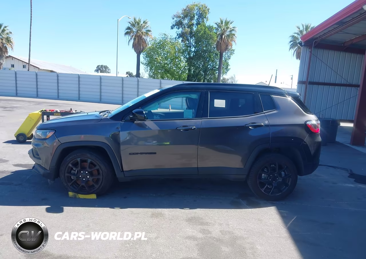 2023 Jeep Compass Altitude 4X4 VIN:3C4NJDBN3PT566332 - 15