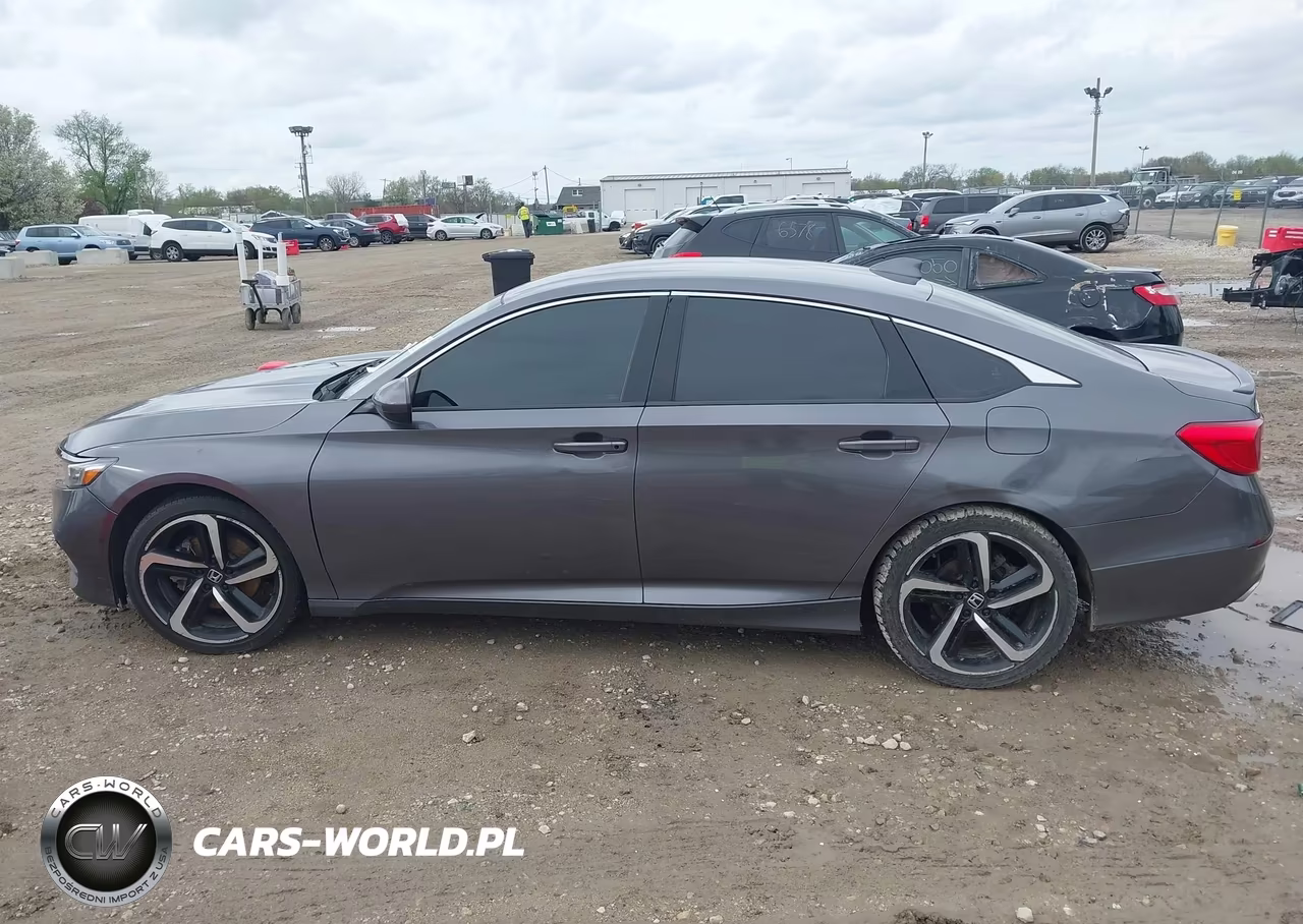 2018 Honda Accord Sport VIN:1HGCV1F32JA243926 - 14