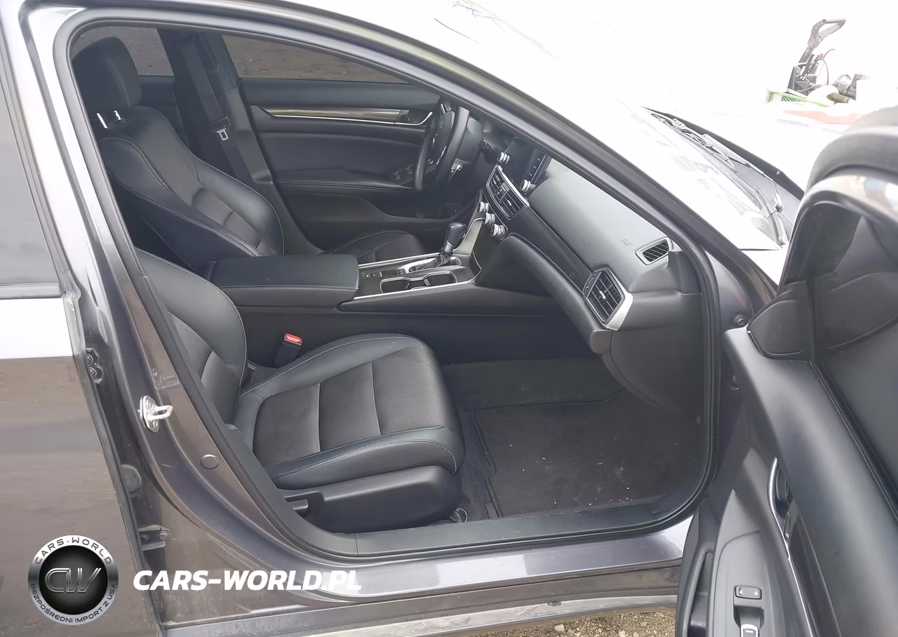 2018 Honda Accord Sport VIN:1HGCV1F32JA243926 - 5