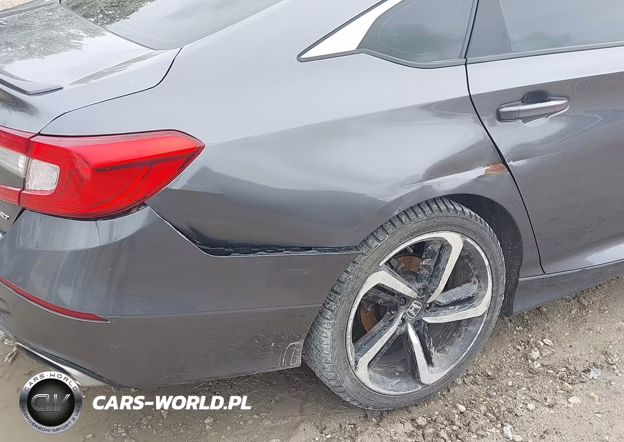 2018 Honda Accord Sport VIN:1HGCV1F32JA243926 - 6