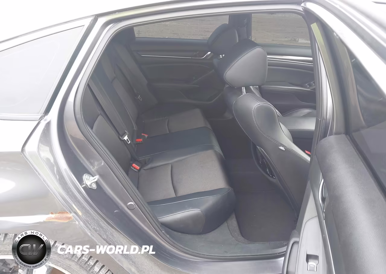 2018 Honda Accord Sport VIN:1HGCV1F32JA243926 - 8