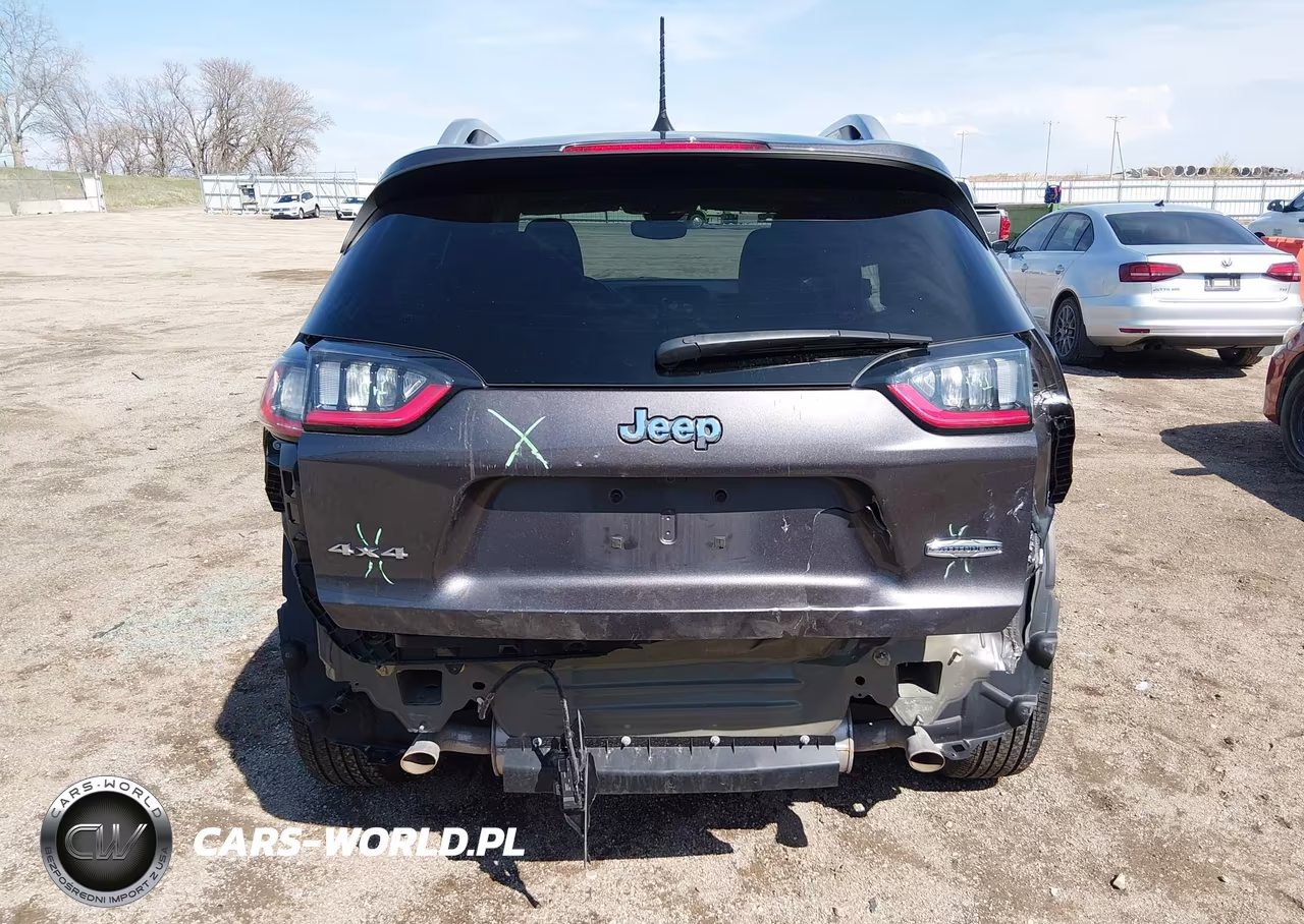 2021 Jeep Cherokee Latitude Lux 4X4 VIN:1C4PJMMX9MD111316 - 17