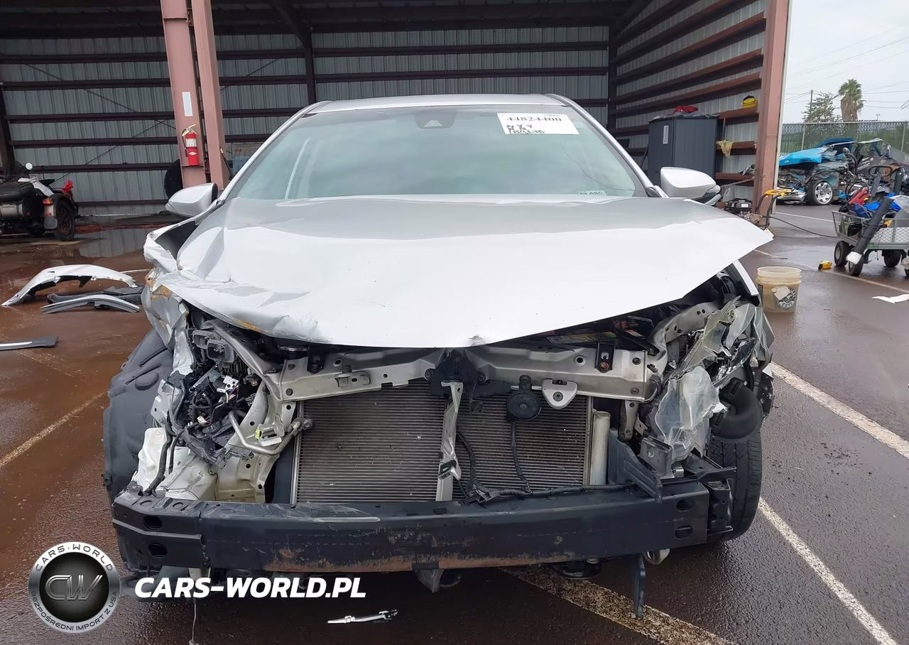 2017 Toyota Corolla Se Special Edition VIN:5YFBURHE4HP611815 - 13