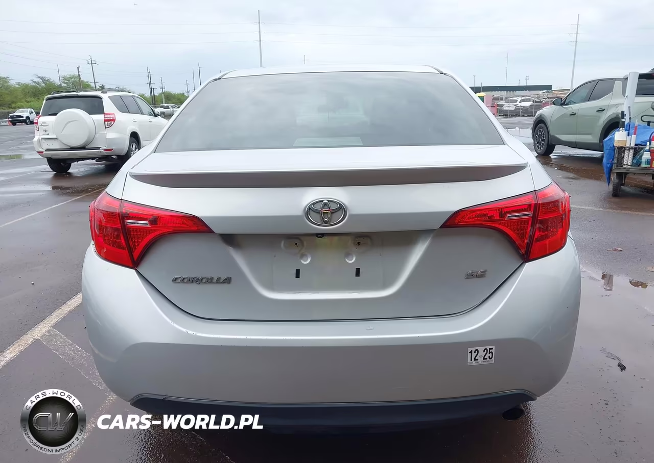 2017 Toyota Corolla Se Special Edition VIN:5YFBURHE4HP611815 - 17