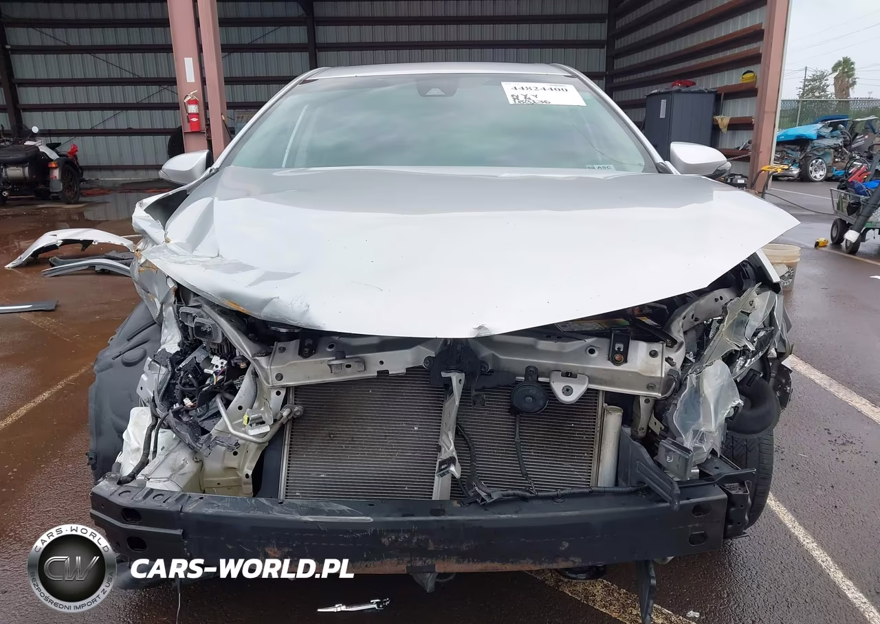 2017 Toyota Corolla Se Special Edition VIN:5YFBURHE4HP611815 - 6