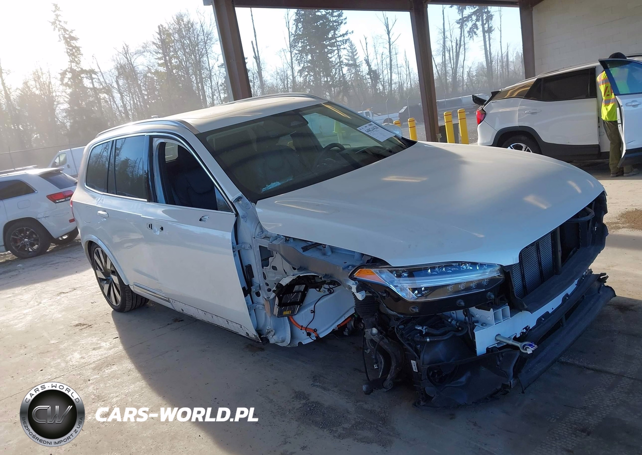 2023 Volvo Xc90 Recharge Plug-In Hybrid T8 Ultimate 6-Seater