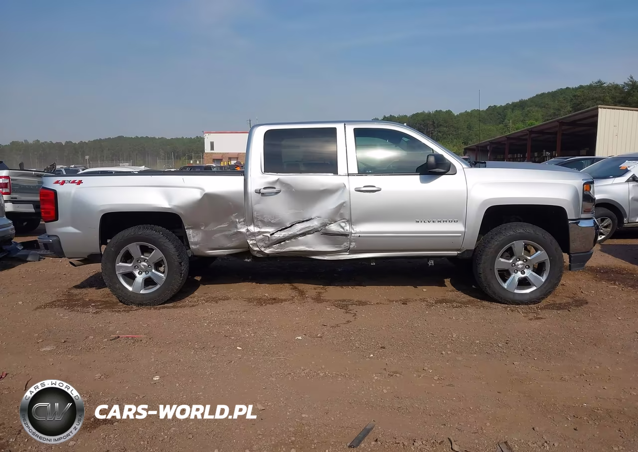 2018 Chevrolet Silverado 1500 1Lt VIN:3GCUKREC0JG473378 - 13