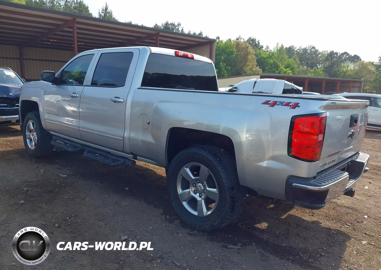 2018 Chevrolet Silverado 1500 1Lt VIN:3GCUKREC0JG473378 - 3