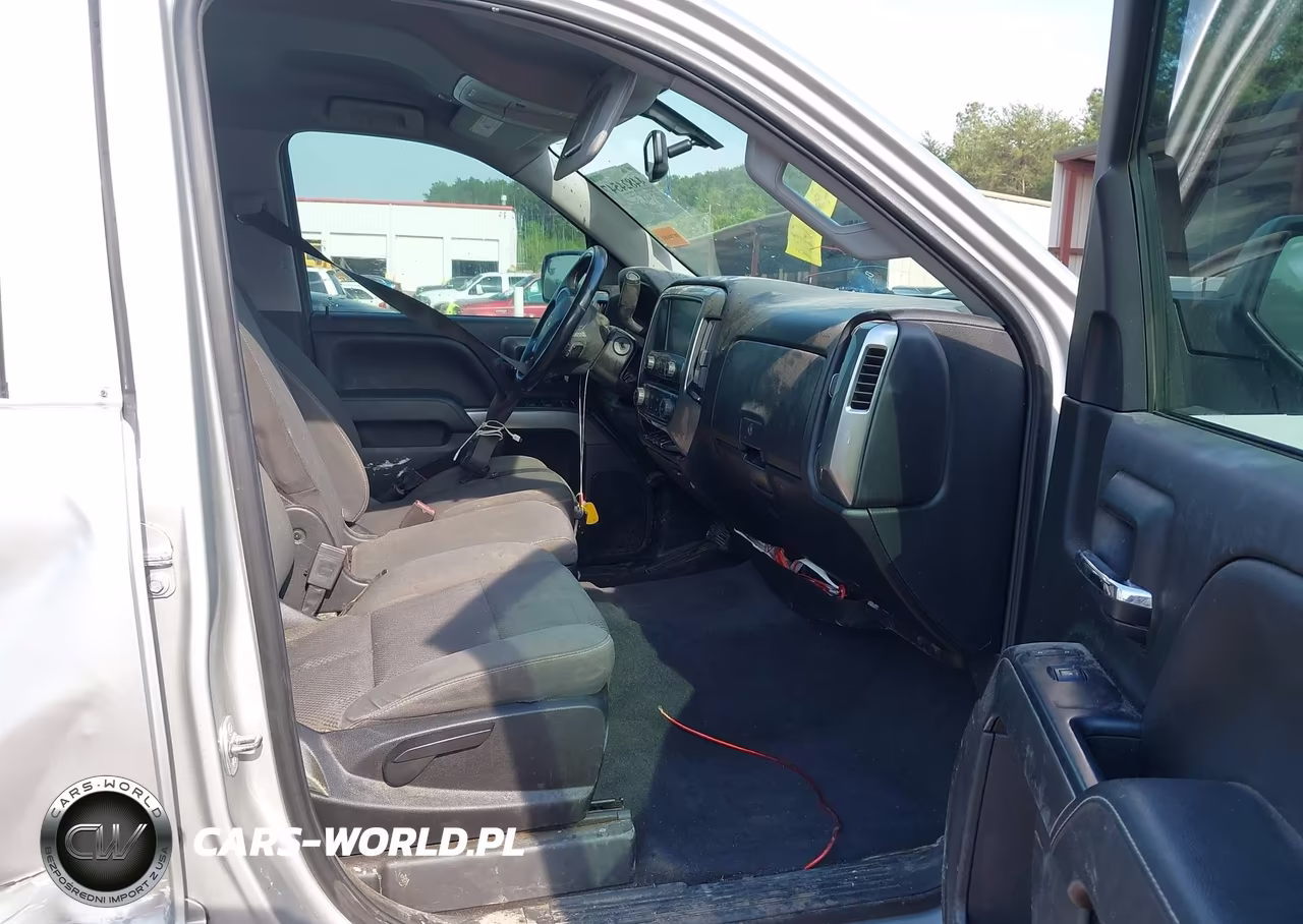 2018 Chevrolet Silverado 1500 1Lt VIN:3GCUKREC0JG473378 - 5