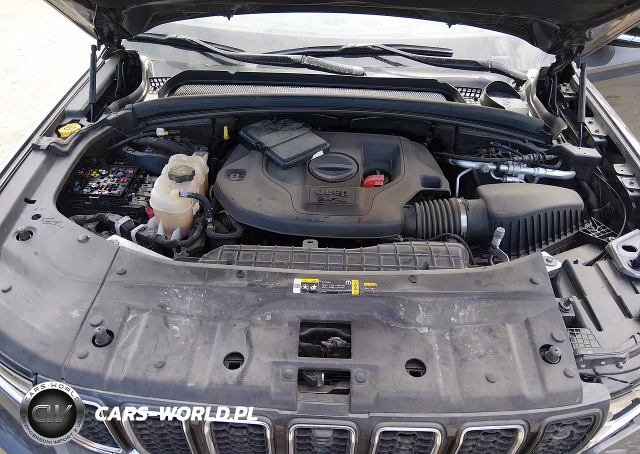2022 Jeep Grand Cherokee Overland 4X4 VIN:1C4RJHDG9N8589939 - 10